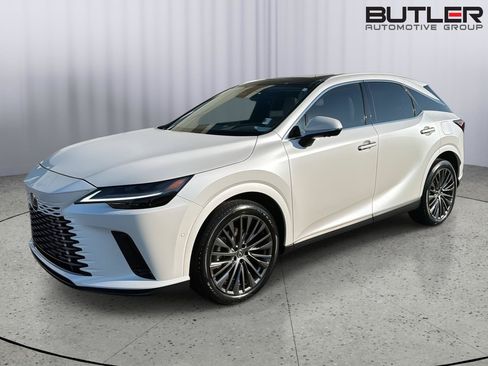 Used 2024 Lexus RX 350 FWD w/ Convenience Package image 2