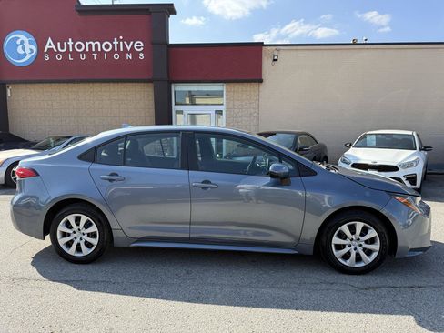 Used 2021 Toyota Corolla LE FWD image 4