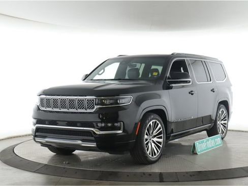 Used 2025 Jeep Grand Wagoneer 4WD image 10
