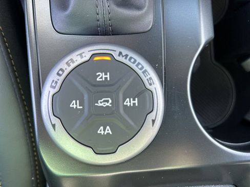 New 2025 Ford Bronco Badlands image 25