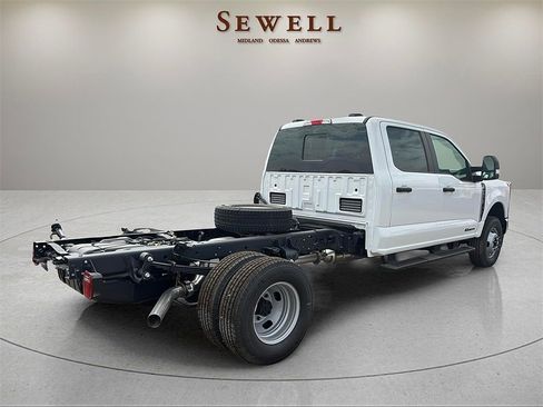 New 2025 Ford F350 XL w/ XL Chrome Package image 5