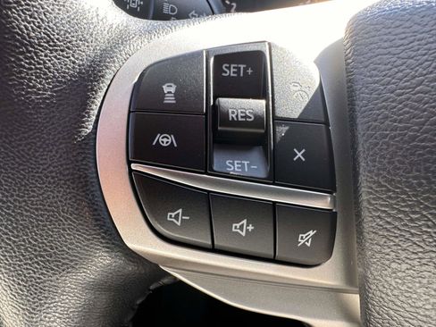 Certified 2022 Ford Explorer XLT w/ Equipment Group 202A image 18