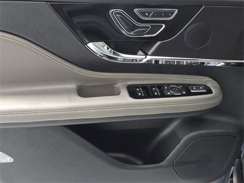 New 2026 Lincoln Corsair Premiere image 23