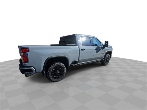 Used 2024 Chevrolet Silverado 2500 LTZ w/ LTZ Plus Package image 8