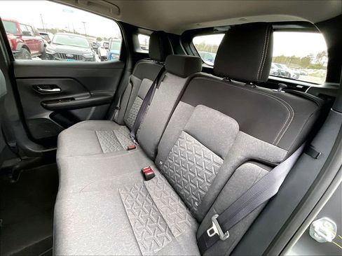 Used 2025 Nissan Kicks SV image 14