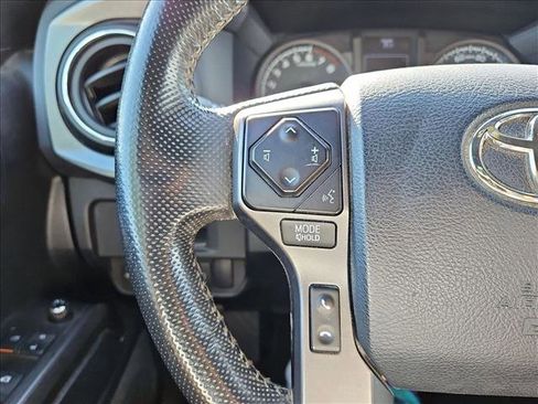Used 2018 Toyota Tacoma TRD Sport w/ Technology Package image 22