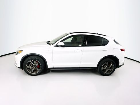 Used 2022 Alfa Romeo Stelvio Ti w/ Active Assist Plus Package AWD/4WD image 4