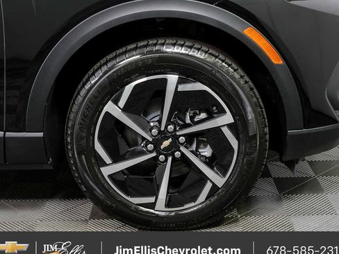 New 2026 Chevrolet Equinox EV LT image 38