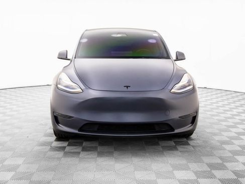 Used 2023 Tesla Model Y Long Range image 10