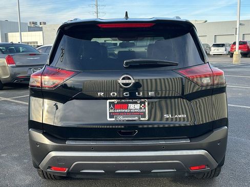 Used 2023 Nissan Rogue SL w/ SL Premium Package image 11