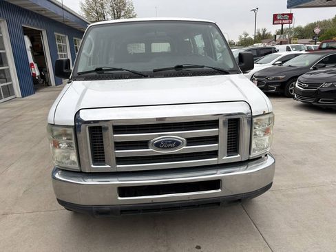 Used 2010 Ford E-350 and Econoline 350 XLT RWD image 3