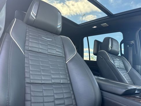 Certified 2024 Cadillac Escalade ESV Premium Luxury Platinum image 21