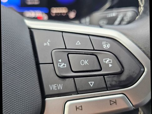Used 2022 Volkswagen Taos S w/ IQ Drive S Package image 15