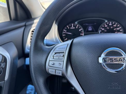 Used 2014 Nissan Altima 2.5 S FWD image 15