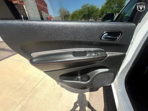 Used 2018 Dodge Durango GT w/ Blacktop Package AWD/4WD image 15