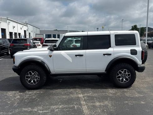 Used 2025 Ford Bronco Badlands AWD/4WD image 3