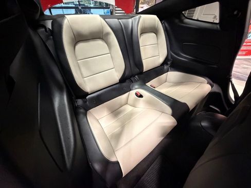 Used 2015 Ford Mustang GT Premium w/ Equipment Group 401A RWD image 5