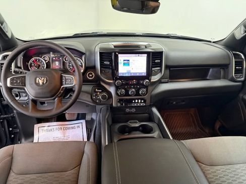Used 2025 RAM 1500 Big Horn AWD/4WD image 31