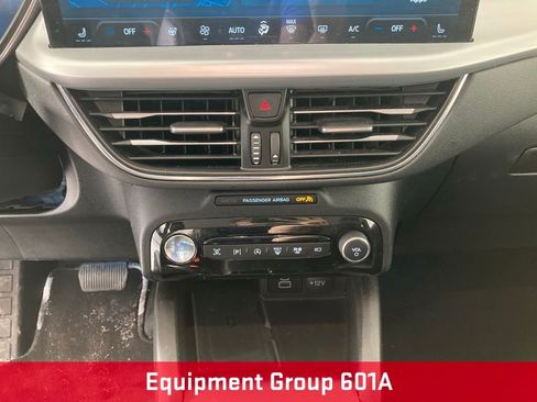 Used 2024 Ford Escape Platinum image 9