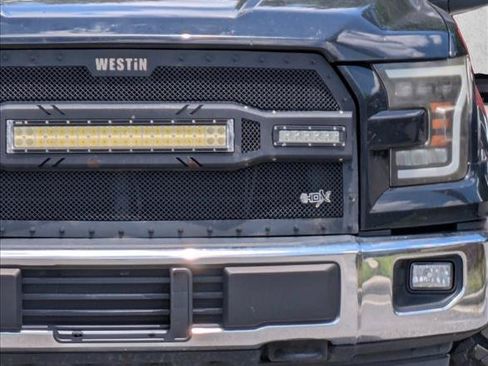 Used 2017 Ford F150 XLT w/ Equipment Group 301A Mid AWD/4WD image 9