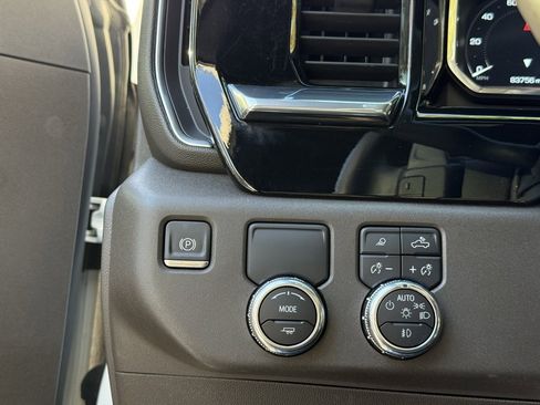 Used 2023 GMC Sierra 1500 SLT w/ SLT Premium Package image 10