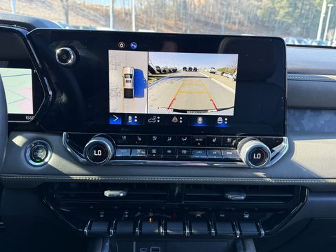 Used 2023 Chevrolet Colorado ZR2 w/ ZR2 Convenience Package III image 18