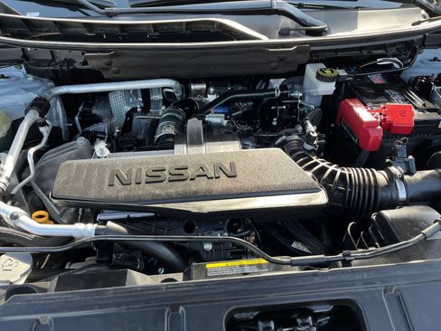 Used 2025 Nissan Rogue SV FWD image 34