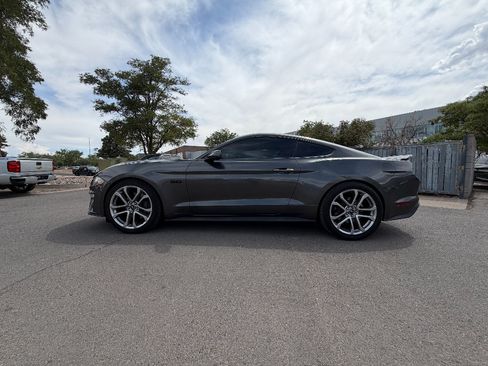 Used 2018 Ford Mustang GT Premium w/ Black Accent Package RWD image 10