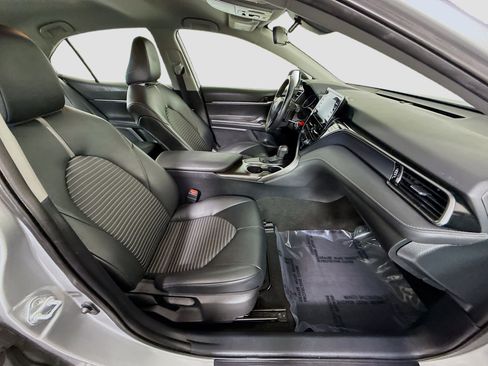 Used 2021 Toyota Camry SE image 28