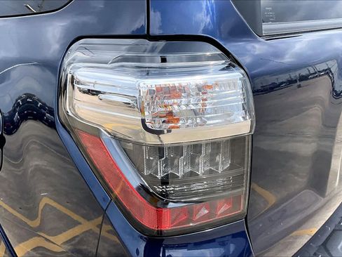 Used 2019 Toyota 4Runner SR5 image 29