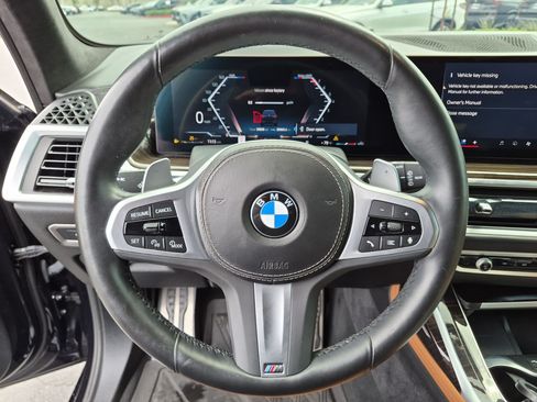 Used 2024 BMW X7 xDrive40i w/ M Sport Package AWD/4WD image 16