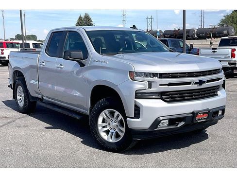 Used 2022 Chevrolet Silverado 1500 RST AWD/4WD image 2