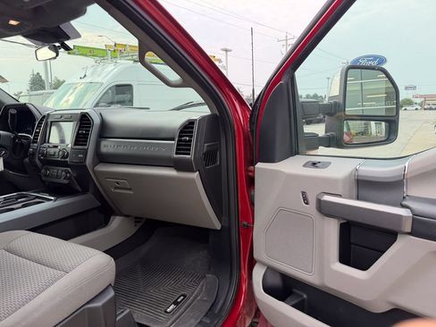Used 2021 Ford F250 XLT w/ XLT Premium Package AWD/4WD image 16