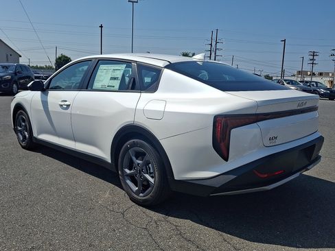 New 2026 Kia K4 FWD image 4