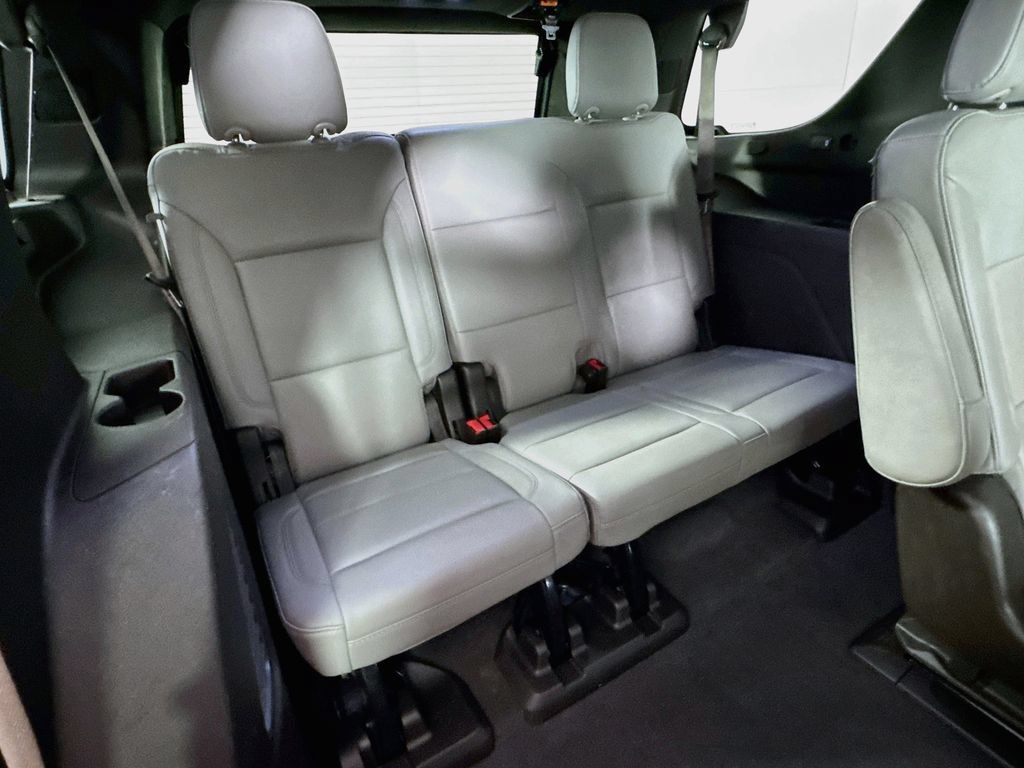 Used 2022 Chevrolet Tahoe LT w/ Luxury Package RWD image 36