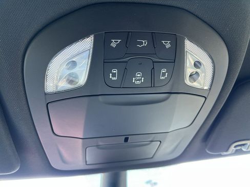 New 2026 Chrysler Pacifica Select image 36