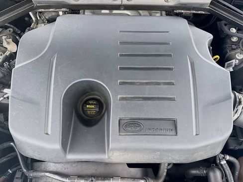 Used 2023 Land Rover Defender 110 SE AWD/4WD image 32