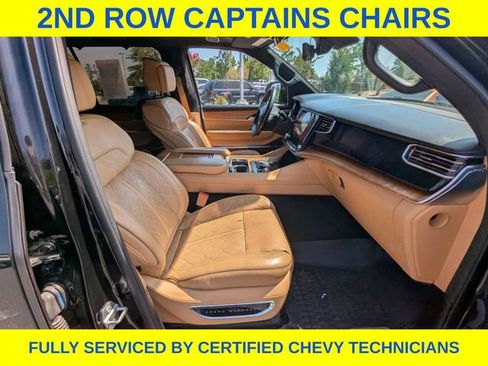 Used 2022 Jeep Grand Wagoneer Series III w/ Rear Seat Video Group 1 AWD/4WD image 18