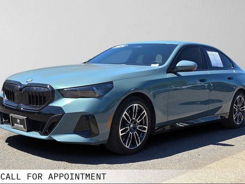 Used 2024 BMW 530i xDrive w/ M Sport Package AWD/4WD image 7