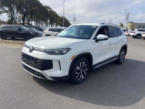 New 2026 Volkswagen Tiguan S image 3