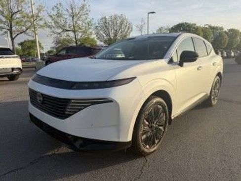 Used 2025 Nissan Murano Platinum w/ Cargo Package image 3