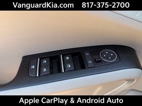 Certified 2025 Kia Soul LX w/ LX Technology Package FWD image 19