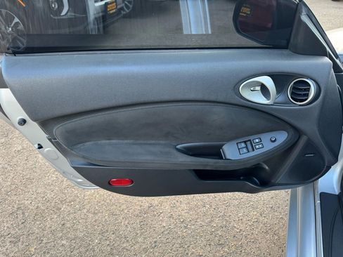 Used 2018 Nissan 370Z Touring image 10