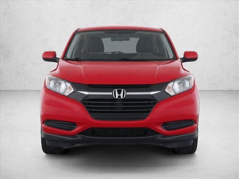 Used 2018 Honda HR-V LX image 2