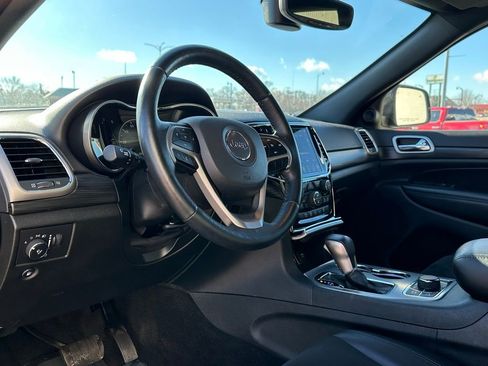 Used 2022 Jeep Grand Cherokee Laredo X image 8