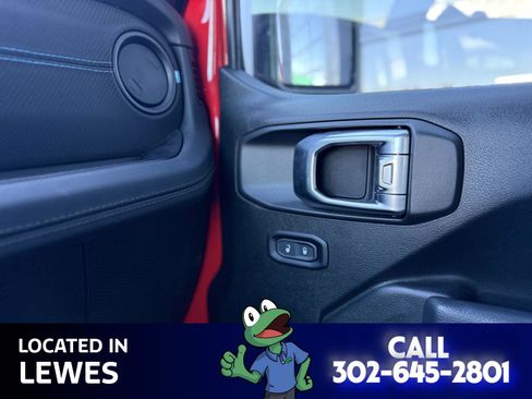 Used 2024 Jeep Wrangler Unlimited Rubicon 4xe w/ Technology Group image 10