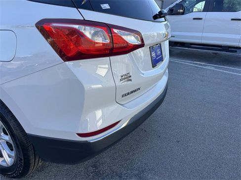 Used 2018 Chevrolet Equinox LS image 10