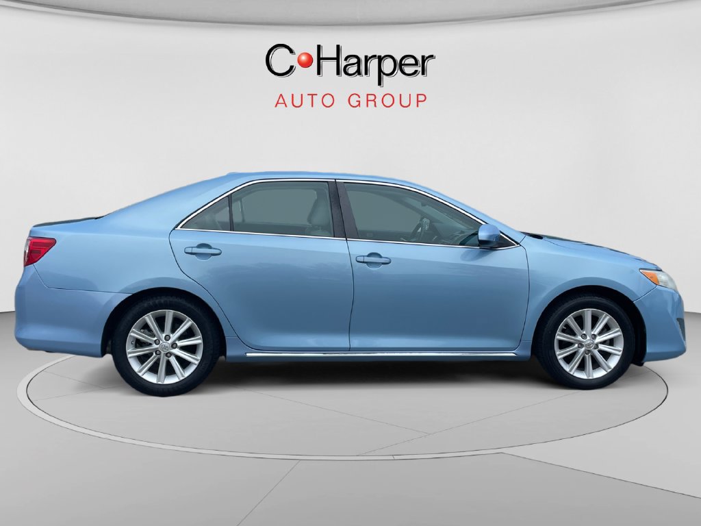 Used 2013 Toyota Camry XLE FWD image 2
