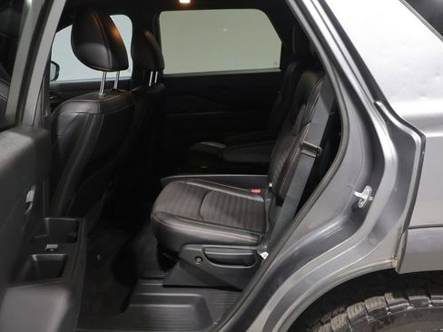 Used 2024 Nissan Pathfinder Rock Creek AWD/4WD image 18