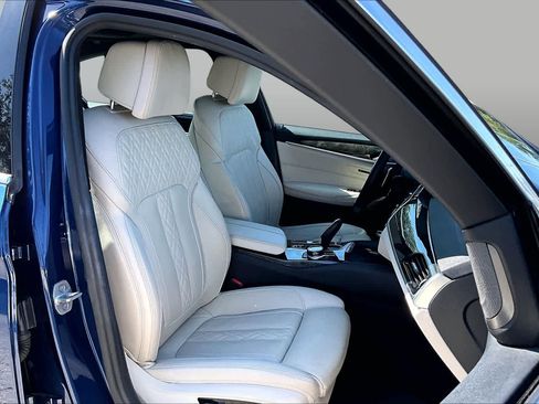 Used 2021 BMW 540i w/ Executive Package RWD image 9